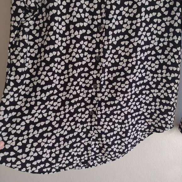 Equipment Essential Silk Top M Tossed Heart Print Black White Button Blouse - Picture 5 of 11